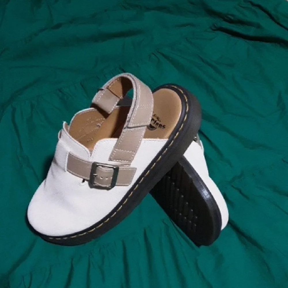 Dr. Martens Tan Leather Men's  Sandals Size 10.